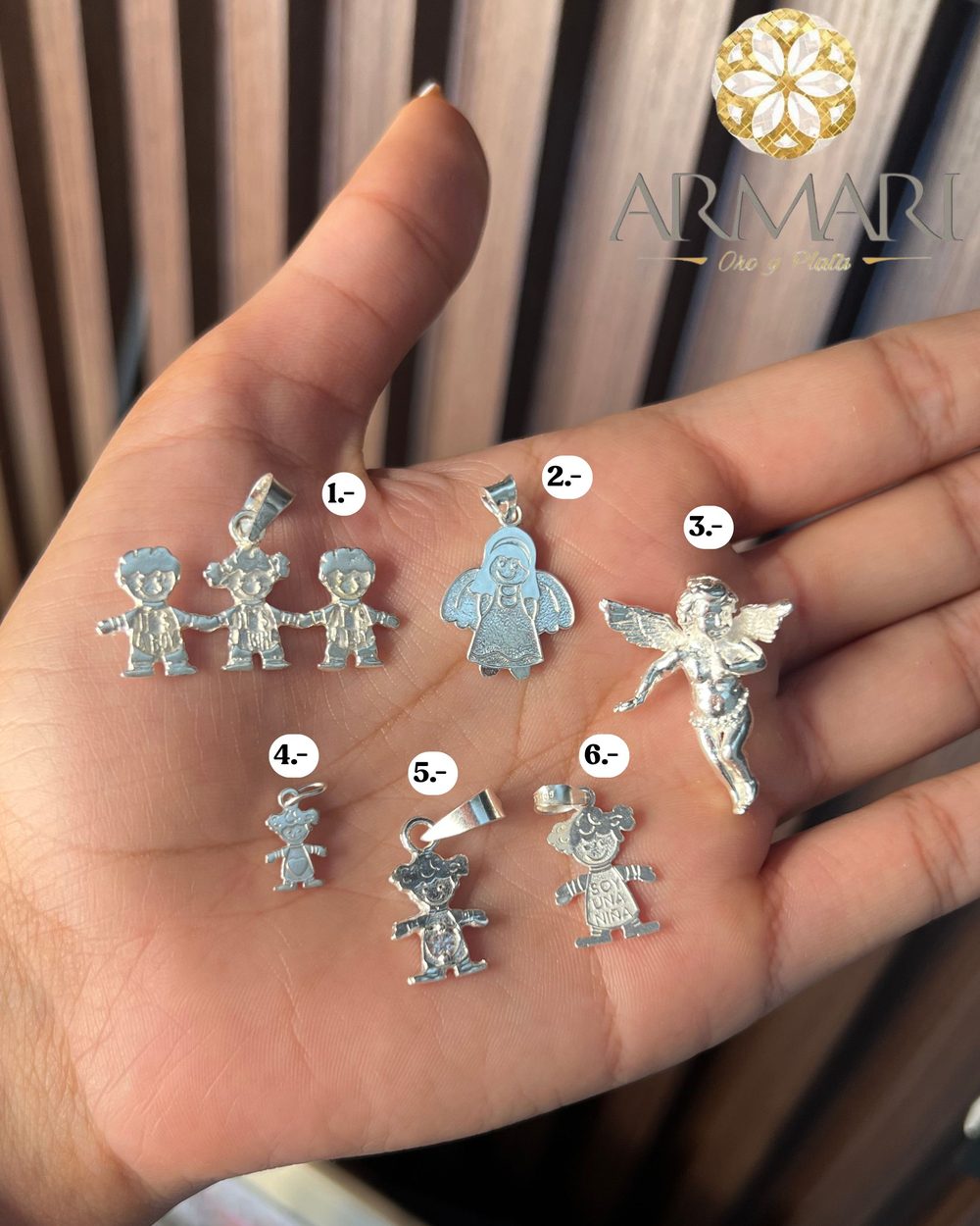 Dije liso · familia, virgen y ángel